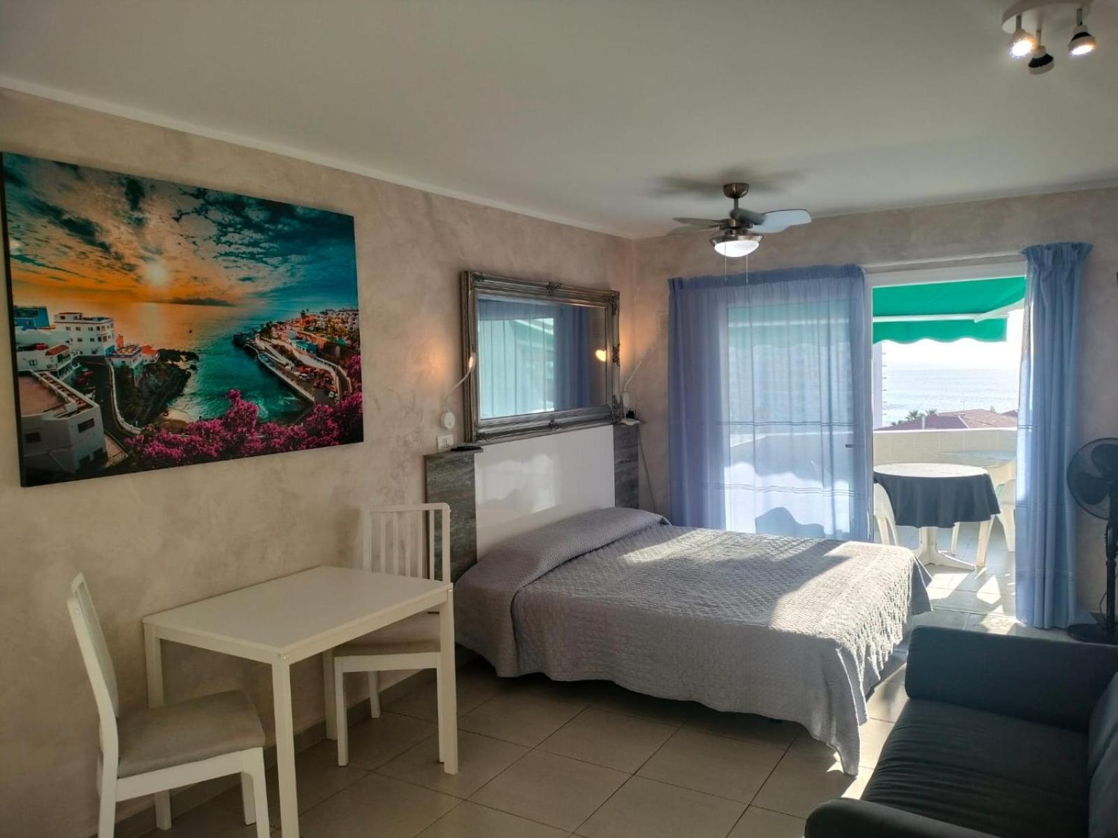 Apartment Monolocale Flores *